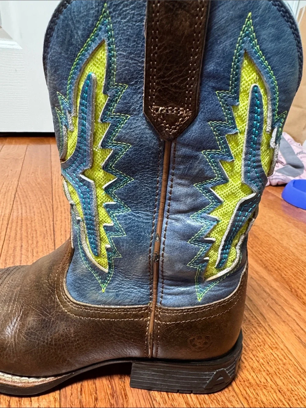 Ariat Kid's Koel VentTEK Western Boot size 2.5